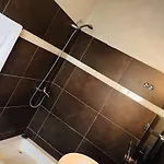 Fari Hotel Golem (Tirana)