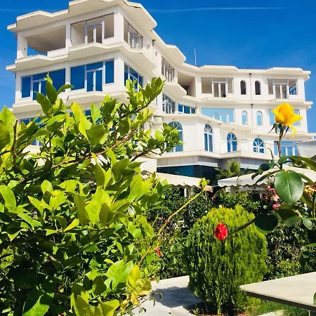 Fari Hotell