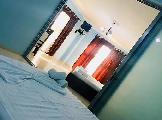 Hotel Fari Golem (Tirana)